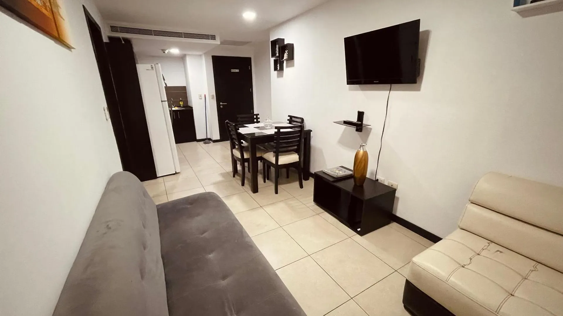 Bellini Puerto Santa Ana Suite Con Vista Al Rio グアヤキル